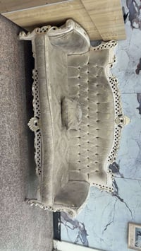 حي الحسين بغداد • فاترينات عرض • ميز حاسبة