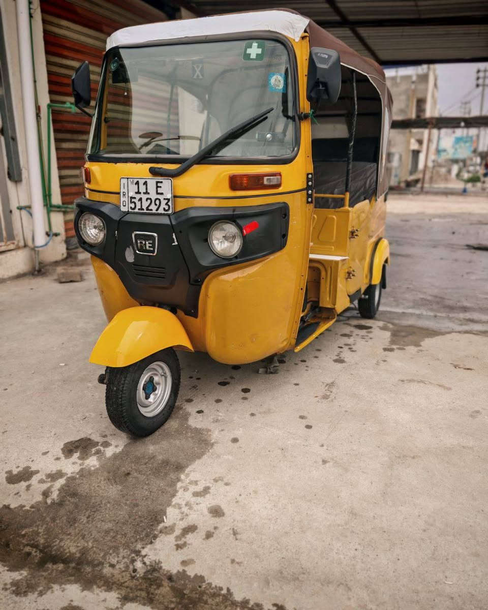 سلام عليكم شباب تكتك لبيع 21 شهر 4تكتك خير من الله معمره دوس تخم تاير جديد جادر جديد  رقم بغداد انجليزي هزه جديد تحويل ثاني يوم السعر 7600 بيه مجال العنوان ديالى بعقوبة ***********
