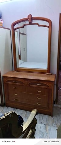 ميز تواليت مع زاوية ازقي صاج عراقي ثقيل قفل 150 الف العنوان بغداد كمير...