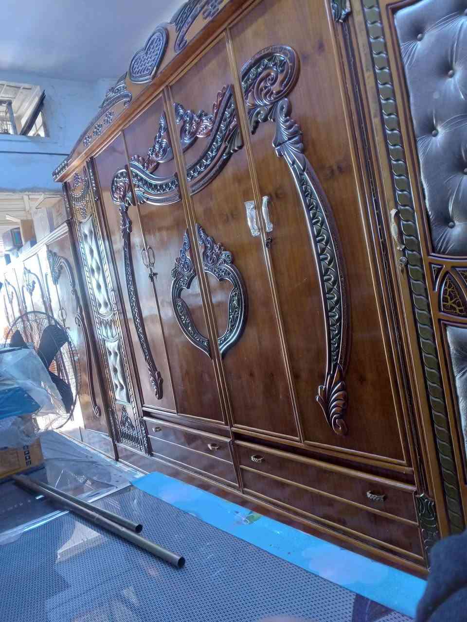 بسم الله وعلى بركة الله
غرفة اخشاب صاج نظيفة جدا 
العنوان محل بلدروز مجاور ابو وطن للمفروشات 
موبايل ***********
