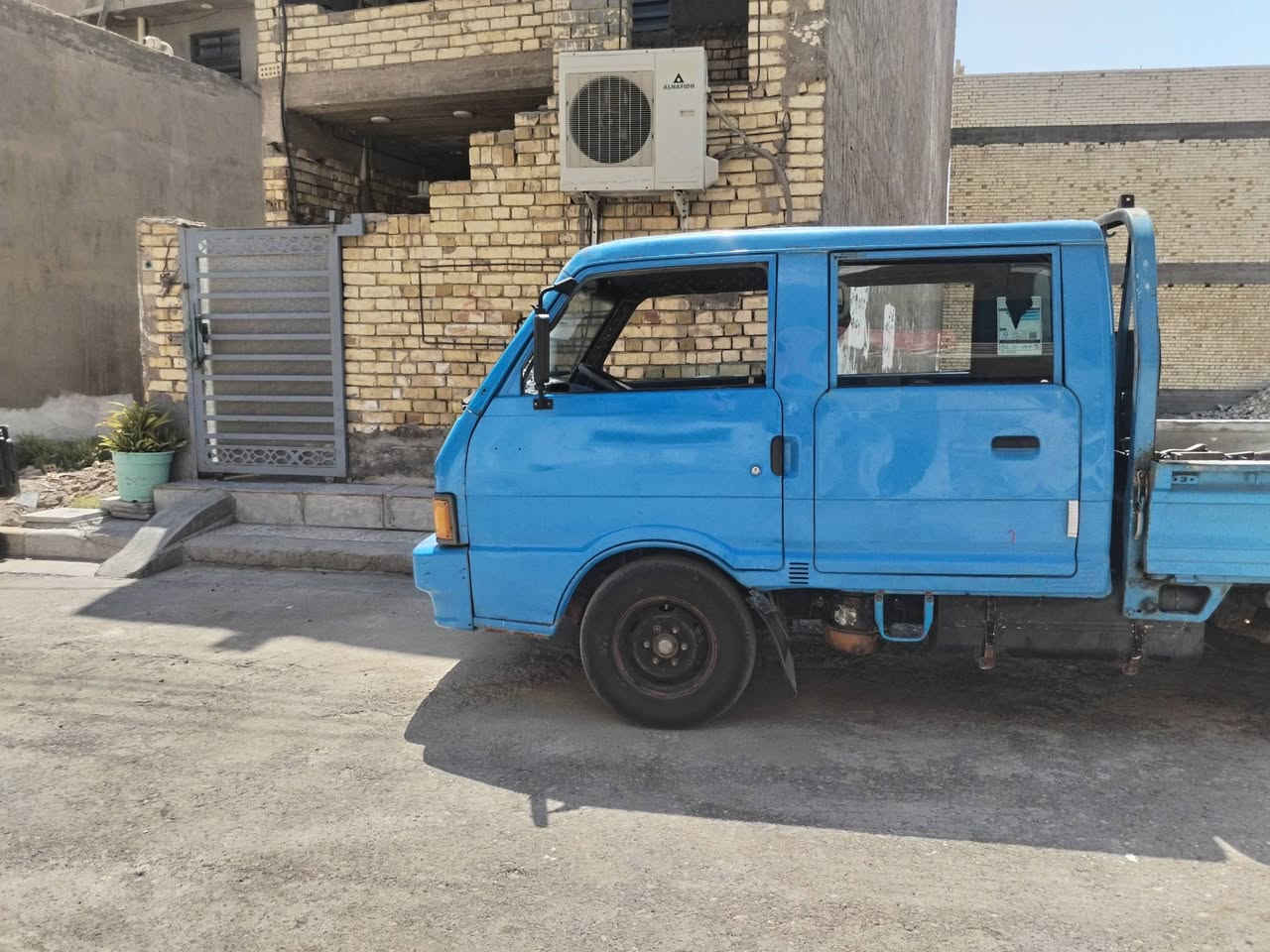 1995 سياره جاهزه من كلشي تحويل مباشر سعر 50 وبيه مجال بسيط ***********
