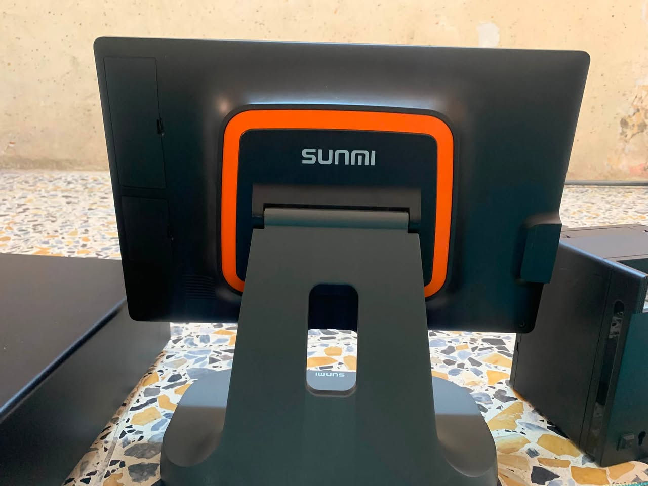 للبيع منظومة كاشير ذكية متكاملة وبحالة ممتازة جداً استعمال قليل تتكون من جهاز Sunmi T2s Lite شاشة لمس 15.6 بدقة FHD مع درج كاشير للمال وطابعة إيصالات حرارية خارجية والجهاز محمل ببرنامج الكاشير المميز Loyverse POS وجاهز للعمل فوراً المواصفات معالج كوالكوم قوي ورام 4 جيجابايت وذاكرة داخلية 64 جيجابايت لتشغيل أثقل برامج المبيعات والمخازن بسلاسة وسرعة فائقة بدون أي تعليق  يناسب المطاعم والكافيهات والسوبر ماركت السعر 550 الف


**إذا كنت صاحب هذا الإعلان وتريد حذفه لأي سبب، رجاءا أرسل رسالة إلى الدعم الفني**
