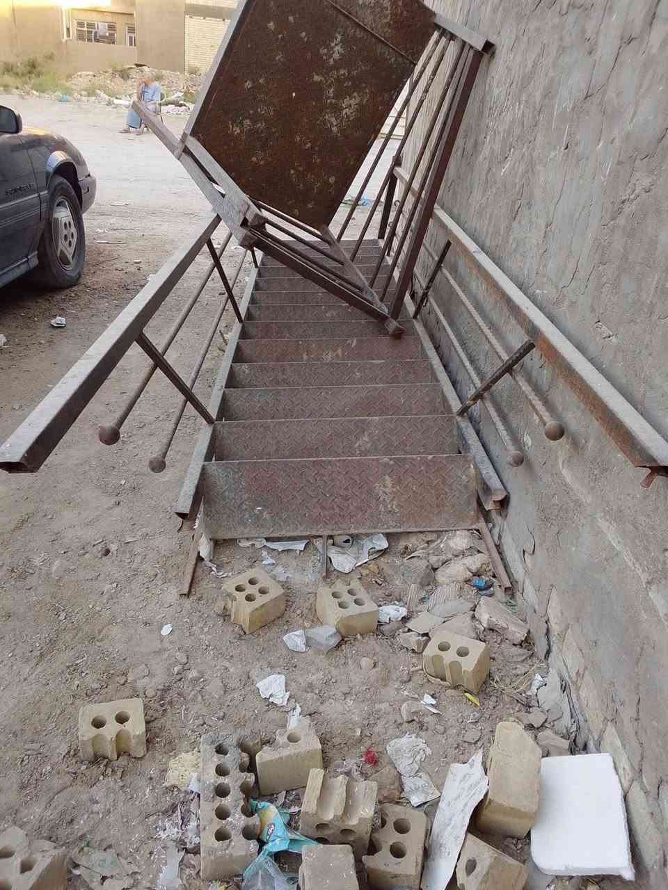 السلام عليكم
درج للبيع 
سعره 200 وبي مجال 
***********
