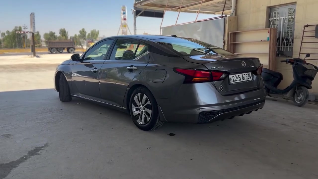 Nissan Altima 2019 s 
بيع بسعر جوا السوك ✅
تشغيل عن بعد 
رادار امامي 
توقف ذاتي 
موصفات معروفة 
نظيفة السيارة 
٣ قطع صبغ 
السونار بالتعليق 

رقم أربيل بأسمي 
رقم الهاتف.  ***********
***********
السعر. ١١٠ قفل القفل 
اخون السعر غير قابل للتفاوض
