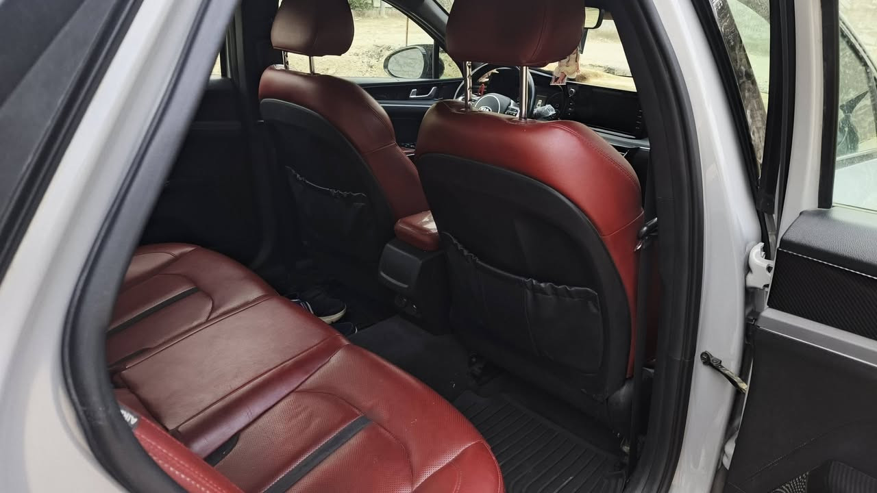 سلام عليكم
بيع  رقم شمالي
K5 gt-line 2021 
فرل موصفات لل اخير معروفه
محرك ١٦٠٠ تيربو
رادار
تحديد مسار
كشن كهرباء
بانورامه
بك لايت متصل
حساسات ٣٦٠ درجه
دخول ذكي
تشغيل عن بعد
مرقم اربيل
اشاره بلمري
ويل ١٨ 
تخم تاير جديد
كشن مختم gt-line
ستيرن حرف D
ماشيه ١١٧ الف كيلو
السعر ١٨٤ و بي مجال جداً بسيط
شاشه جبيره
الضرر : جاملغ خلفي مثل ما موضح بالصورة والباقي مكفول 
للتواصل و الاستفسار ***********
مكاني الرمادي 
ملاحظة : الدعامية الامامية مثل ماواضح بالصورة بيها لون هذا تكدر انت تسوي وانزلك من سعرها واكدر اني اسوي 
والباب مال الصدر والخلفي بي شخوط مال أطفال يحتاجله تكحيل كذلك تكدر انت تسوي واكدر اني اسوي
