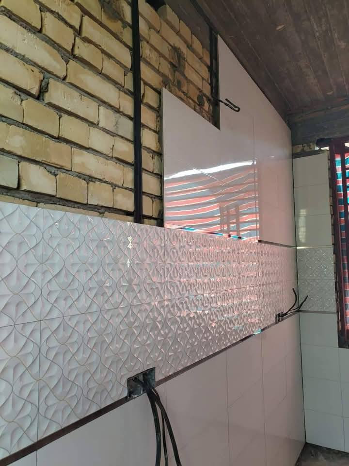 ***********السلام عليكم  خلفه سيراميك  من الكوت   شغل مضبوط ودرجه اولى عمل يرضي الله ويرضي صاحب البيت  وهم من اي شي متفرغ حاليا   سيراميك بورسلين  كاشي ما شوفون ان شاء الله غير خير منا  العمل داخل الكوت والمناطق القريبه من المركز للاستفسار اكثر الاتصال ع  الرقم ***********
