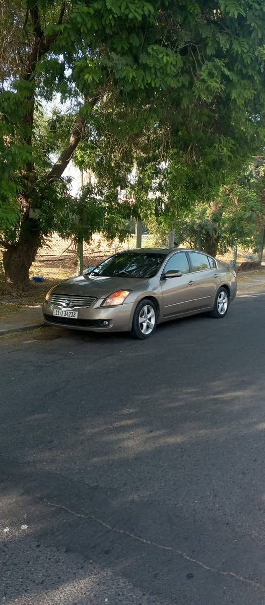 السلام عليكم
للبيع او المراوس
نيسان التيما 2008 رقم بغداد  وارد امريكي فول واحد على واحد فتحة بصمة جلد تدفئة بالكشنات
ضررها هلال الجامرلغ الخلفي وربع الباب وبيها كدر شبرين اباب السكن
مكينة كير تبريد كفالة بدون نواقص
ماشية ١٣٠ الف 
السعر 74 وبيها حك الجية
للأستفسار ***********
