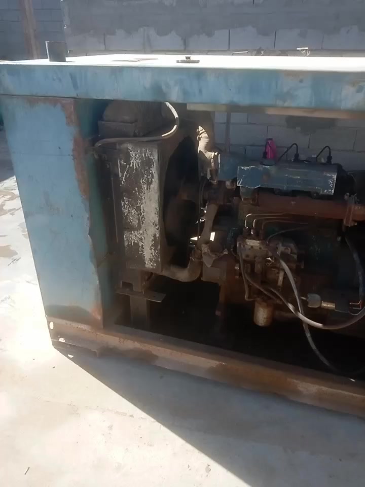 مولد للبيع 30كي في مجفت جديد العنوان هيت الحي الصناعي السعر 2مليون و500الف وبي مجال الاتصال ***********
