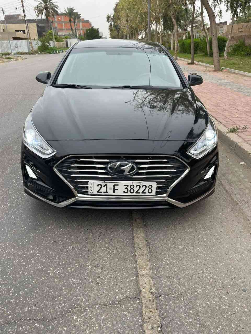 السلام عليكم
سوناتا 18 سليمانية تحويل او وكالة
السيارة بدون قطرة صبغ كلين وبدون دواخل
طخة بسيطة باب الصدر ومبدل نفس اللون والباقي ليبل واحد صور الحادث بلمنشور
شرط ع السونار
مواصفات عادية 
كامرة دوارةورادارات  وشاشة وانظمة قيادة ومنظومة زنون 
كير مكينة 2400بشرط مكفولة من التنقيص
صدر جديد وتخم تاير جديد
 تبريد ثلج السياره نظيفه وعلى ايدي
رايدها ب128 وبيها مجال 
مكان بغداد 
للاستفسار ***********
