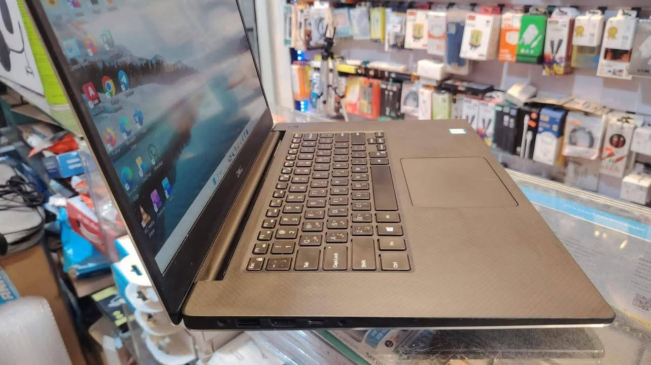 الجميله النحيفه بمعالج i9 وكرت شاشة خارجي من نيفديا وبسعر 740 الف بس
💻 لابتوب Dell Precision 5540 — محطة عمل قوية للمونتاج، التصميم والشغل الهندسي الثقيل 🔥

✨ المواصفات: 🔹 المعالج: Intel Core i9 فئة H الجيل التاسع
🔹 الرام: 16GB DDR4
🔹 الخزن: 512GB SSD M.2 سريع
🔹 كرت الشاشة: NVIDIA Quadro T2000 4GB احترافي
🔹 الشاشة: 15.6 إنج FHD جودة ممتازة
🔹 تصميم فخم وأداء ثابت للشغل القوي

🎁 الملحقات المجانية: ✔️ حقيبة لابتوب
✔️ شاحن
✔️ ماوس
✔️ ماوس باد
✔️ تغليف مرتب داخل كرتونة

🛠️ قبل الاستلام: ✅ تفحص الجهاز كامل بنفسك
✅ تتأكد من المواصفات والنضافة قدام المندوب
✅ تنصيب ويندوز + البرامج الأساسية + Office جاهز

🛡️ الضمان: ضمان أسبوع كامل بعد الاستلام

🚚 التوصيل: توصيل لكل محافظات العراق ويا كل الملحقات

📍 العنوان: بغداد — الأمين الثانية
📞 للحجز والاستفسار (واتساب): ***********

