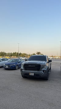 🚘 للبيع أو للمراوس – GMC Sierra 2020  الموديل: GMC Sierra 2020 الفئة: ...