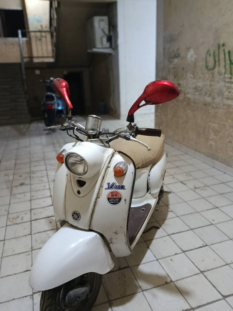 السلام عليكم دراجة عبد الحليم للبيع الدارجة شغالة سلف و هندر الدراجة ما مفتوحة و كلش ناعمة و حلوة مكاني مجمع حطين  السعر 200 تواصل خاص او على هذا الرقم ***********
