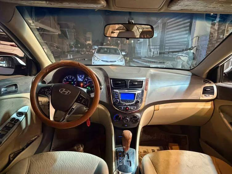 اكسنت للبيع وارد موديل 12نضيفه. باسمي. بغداد. لاتصال ***********بغداد الصليخ
