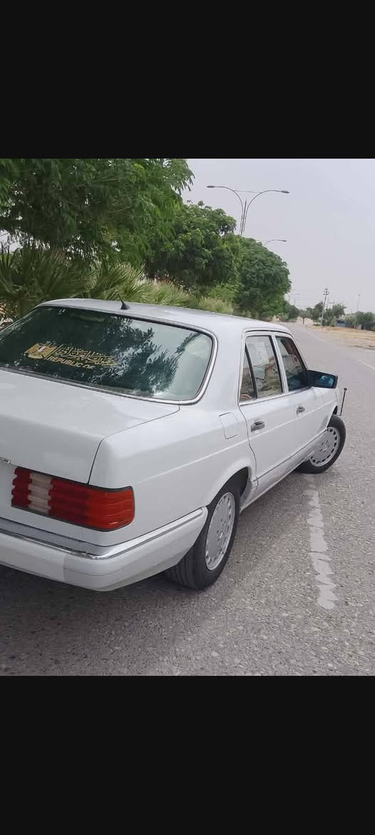 بسم الله تبارك الرحمان
مارسدس رئسي باب قصير 300فول 
رقم انبار مشروع وطيني سنويه جديد بشرط ثاني يوم تحويل
مكينه وكير يابني بشرط كفاله تخم تيارات جديد ويله بلاد تبريد ثلج صدر امامي خلفي كارتون اخوان سياره دكه جكوج مابيه بشرط بدون معجون ولا تعديل ولا خياس عل بلاد قوعد دبل بلاد شركه دخله مخما عسلي بلاد جام اربعه كهربائية ايبس فتحه قفل مركزي شغال موديل 90اصل عل بلاد صبغته حزام عل يدي علمود شخط كله بلاد كشنات امامي كهربائية ساكن كفري سعره 55وبي مجال حك جيه ***********
