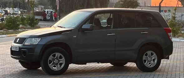 سازوكي كراند فيتاره ٢٠٠٧ رقم بغداد دولي باسمي سنوية وهزة جدد 
صدر وتخم تاير وباتري كله جديد بدون ضرر فقط البنيد وموجود صورته من انطخ بايدي موجودة صوره تبريد ثلج محرك ٢٧٠٠ ستة سلندر ماشية ١١٦ الف ***********
السعر ٧٣$ وبيها مجال 
مكاني بغداد حي الجهاد الجاد بالشراء يتصل بغداد
