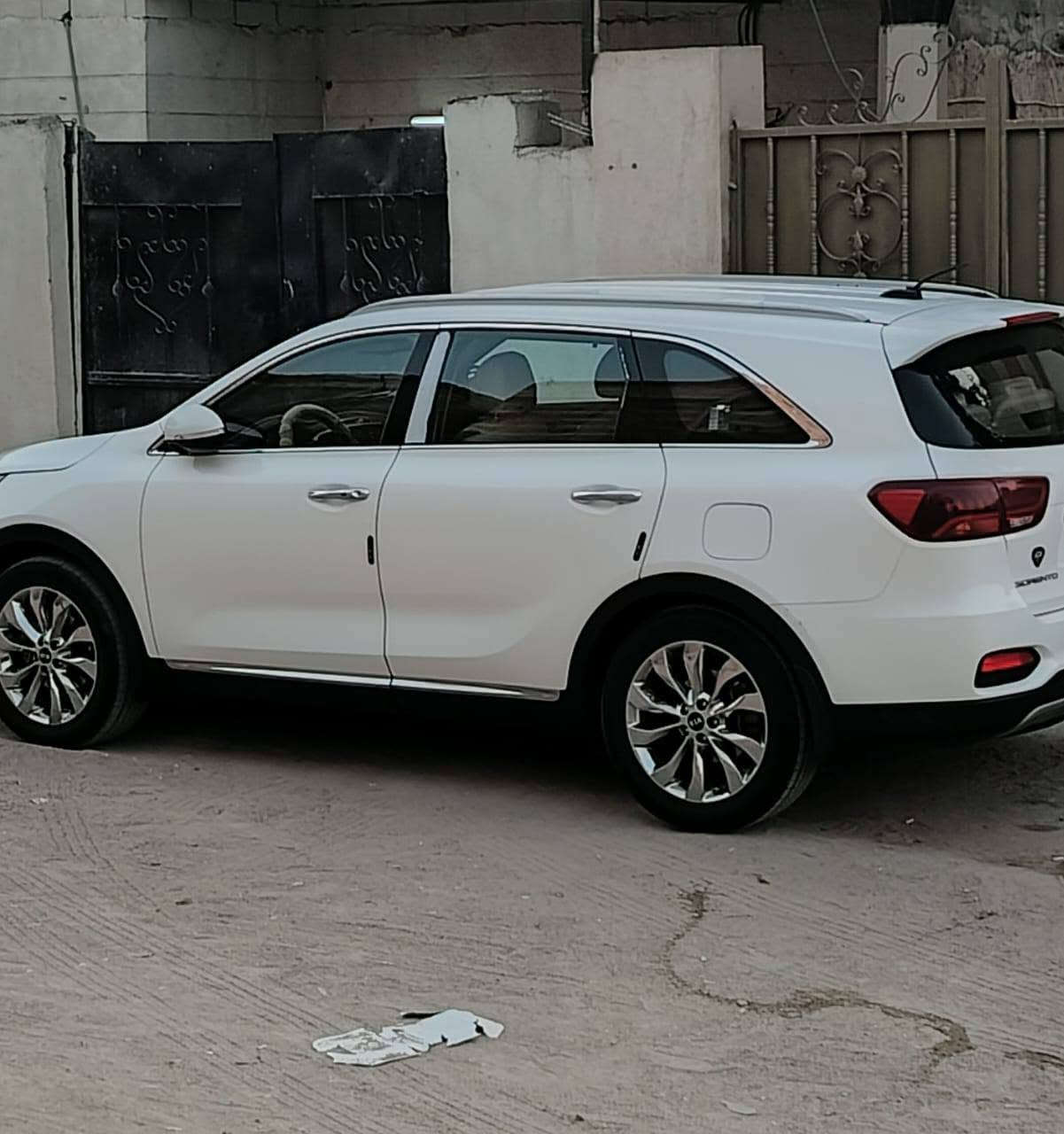 سورنتو 2019 رقم بصرة خليجي 6 سلندر
كير مكينه على البلاد البدي خالي من اي صبغ ماعدا بارد بالبنيد والباب الاوسط عكس السايق 

السعر 220 

***********
