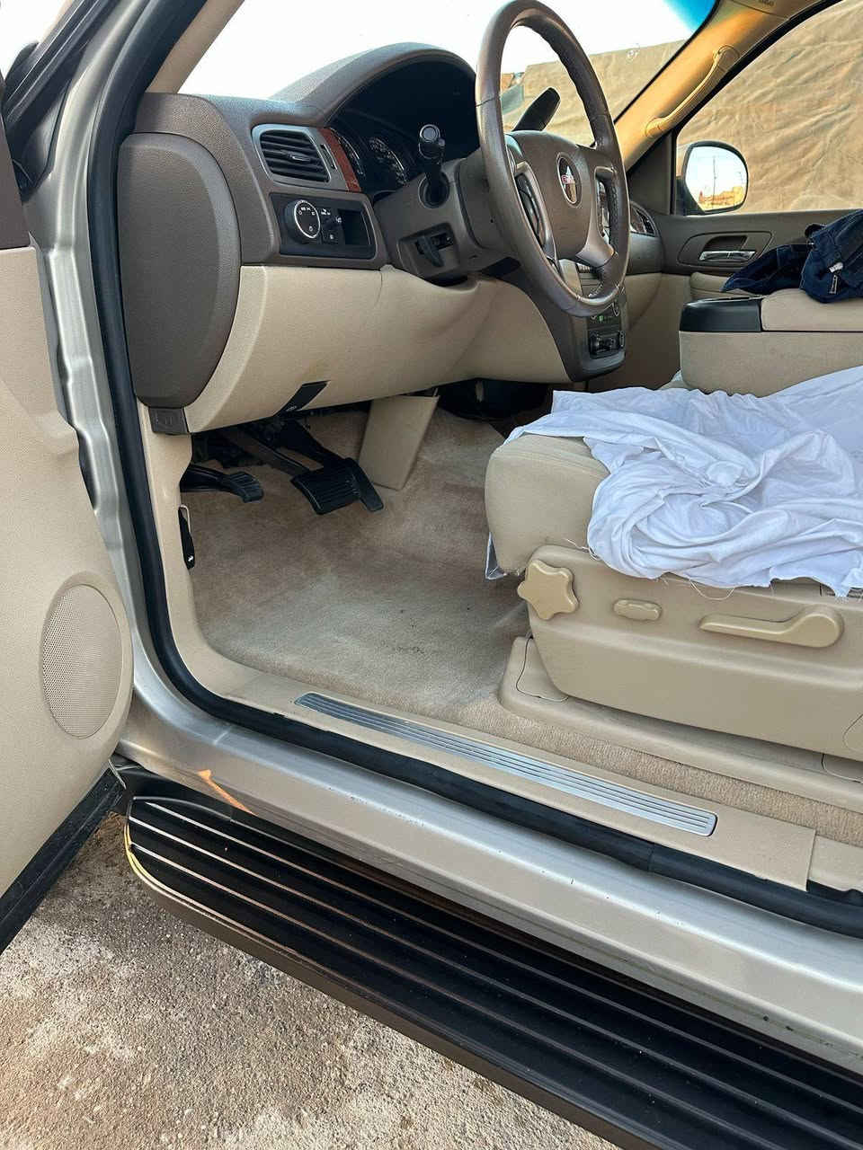 السلام عليكم يوكن طويل 2008 خليجي سیاره کفاله عامه کص ضربه صبغ وفتح كله مكفول دخول جدید ادوات تخم تاير جديد باتري جديد مكفوله من انتربول والعشائر والسرقه وبيها كتاب حجز هزة مرور للتسجيل ألجديد العنوان بصره رقم الهاتف ***********
