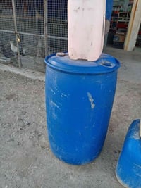 للبيع براميل بلاستيك سعة 220 لتر جديد  07502339800    07740923182