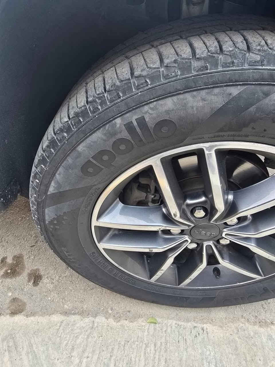 للبيع تخم ويل جيب حجم ١٨ مكفول مع تخم تاير    ***********
