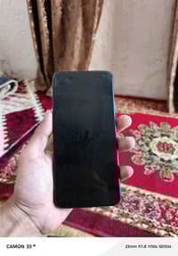 ذاكرة ٢٥٦ • رام ٨ • كاميرا امامية