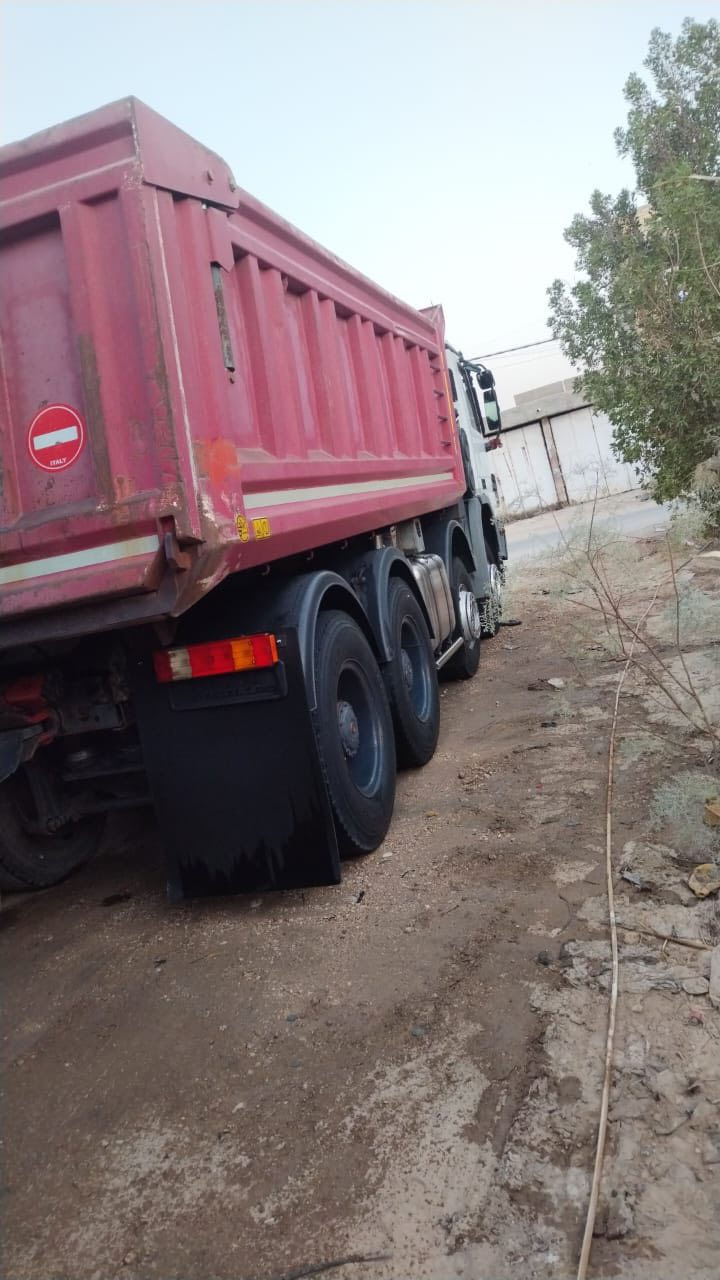 سلام عليكم اكتروز موديل 2006رقم بغداد تلث لوحات ***********
