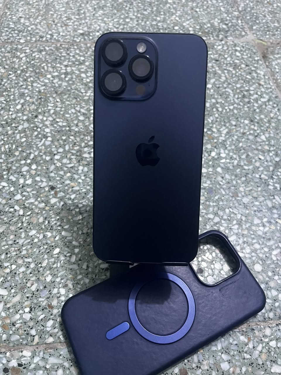 سلام عليكم من رخصه الادمن
ايفون15ابرو ماكس نموذجMدبل سيم كارت ذاكره 256
ملاحظه /التلفون امبدل شاشه وكاله أم الضمان لااتعلك ولااتشكل والتلفون كله شغال فيس ايدي اتصال تكنيك مابيه اي مشكله نسبه البطاريه89‎%‎نظافه الجهاز 99‎%‎بدون ملحقات وين ميعجبك افحص سعر الجهاز 700وبيه مجال  اللون حبري مكاني كربلاء 
***********
