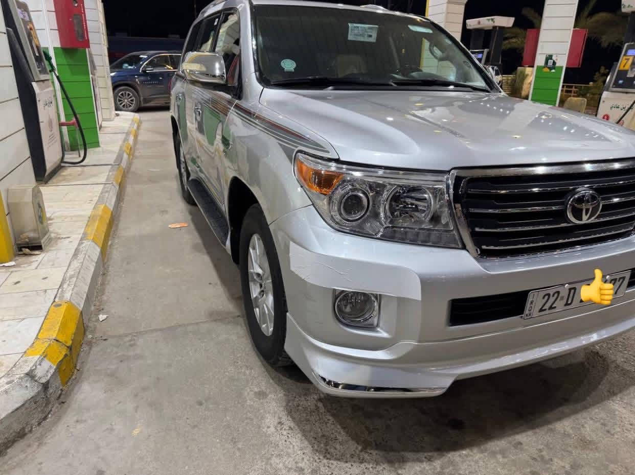 الاندكروز 2011ستينيه 8سلندر4600 سياره جاهزه 
مكينه وكير كفاله تخم تاير سياره جديده بيها صبغ اثر خط طابع بدون داخل سياره كلش حلوه وجديده رقم اربيل جديد تحويل فول سياره مراوس بحدث فقط لاندكروز ***********
