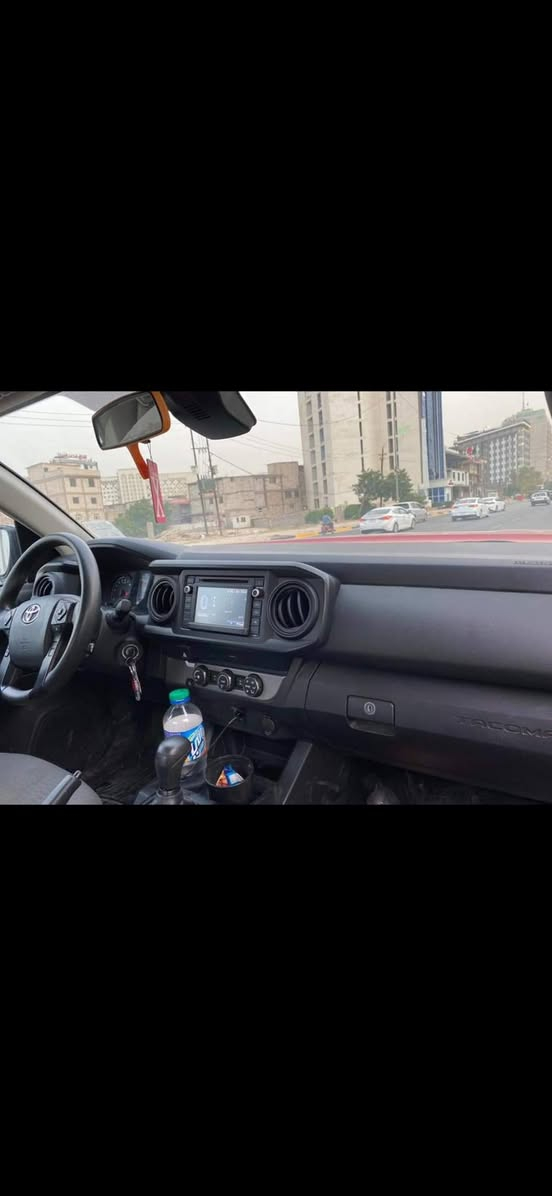 تيوتا تاكوما موديل ٢٠١٩ سيارة ٤ سلندر اقتصادية وناعمه جدا وسيارة جديده وبحاله ممتازه وحادث باب البدي جدا بسيط للاستفسار ***********
