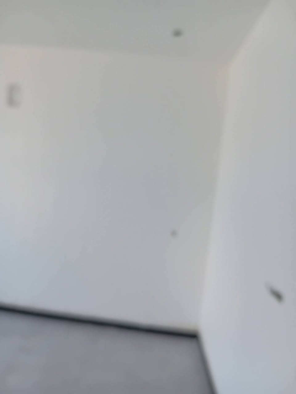 مشتملات عدد2 للبيع حي حكيم شارع علاء غريب قريب شارع العام كل واحد مساحه 100متر  بناء طابوك يتكون من غرفه نوم وصاله ومطبخ واستقبال مرقم من بلديه حديث جاهز للسكن كهرباء بوري نضام سبالت تقطير حاليا قيد الانشاء شارع كامله مجاري ***********واتساب أو ***********
