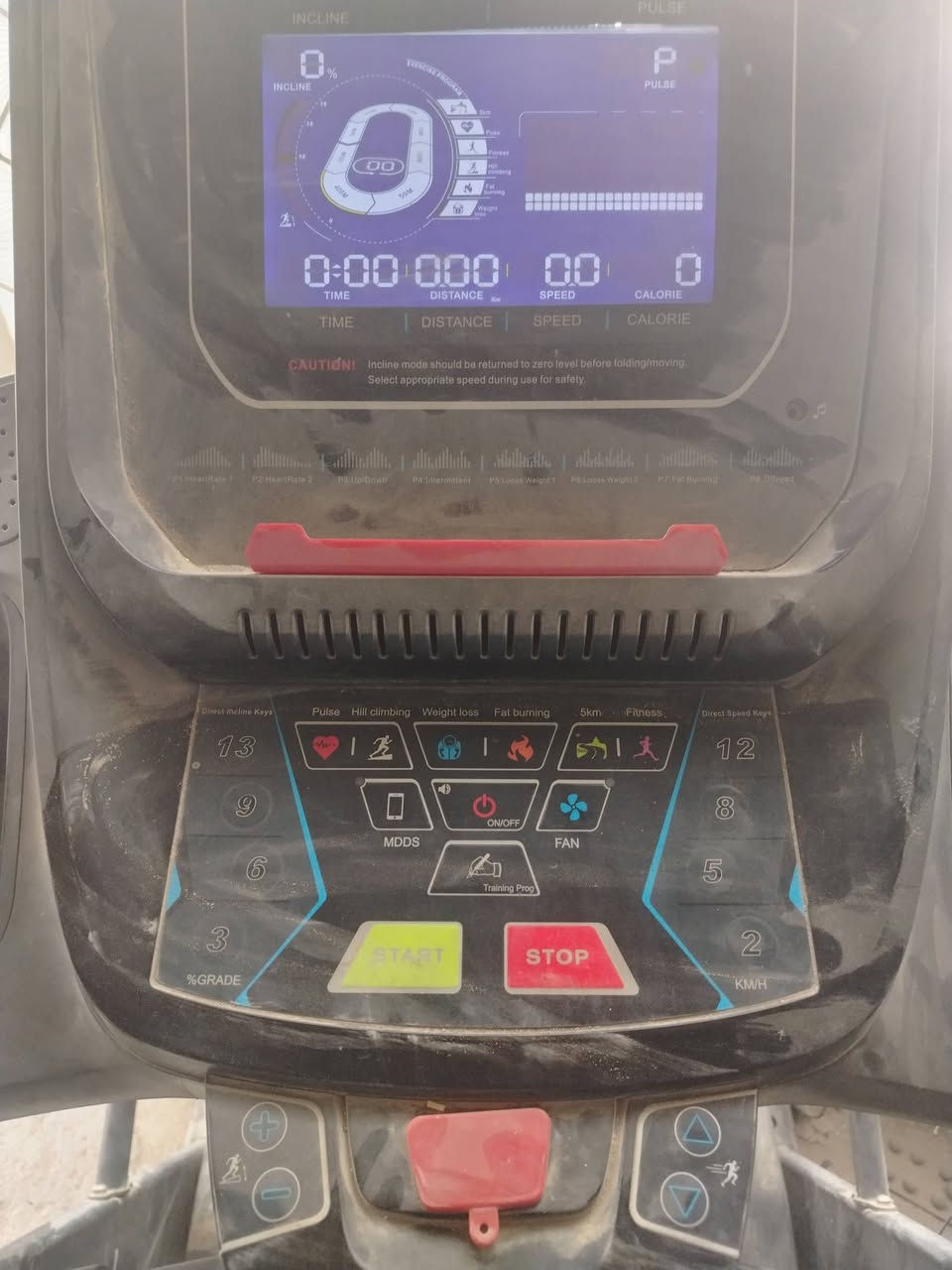 سلام عليكم هاذ مستعمل ٣ اشهر ب٢٥٠ وبي مجال وبي جهاز تدليك وتكدر اتصل واتساب*********** تتحكم بي تسوي جبلي او عادي
