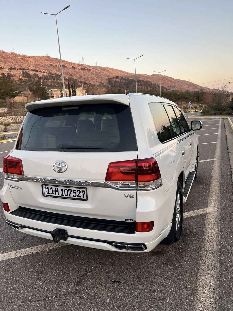 دوبةي 2008سبوغ عام لةسةرساغة بئ دةعم پشتو پيش كةپس موس براوة بةشةرت فولة سةيارةكة گير مةكينة بةشةر توندو تؤلة چركةي تيا نية غازو بةنزينة *********** نرخ 185گةلا
