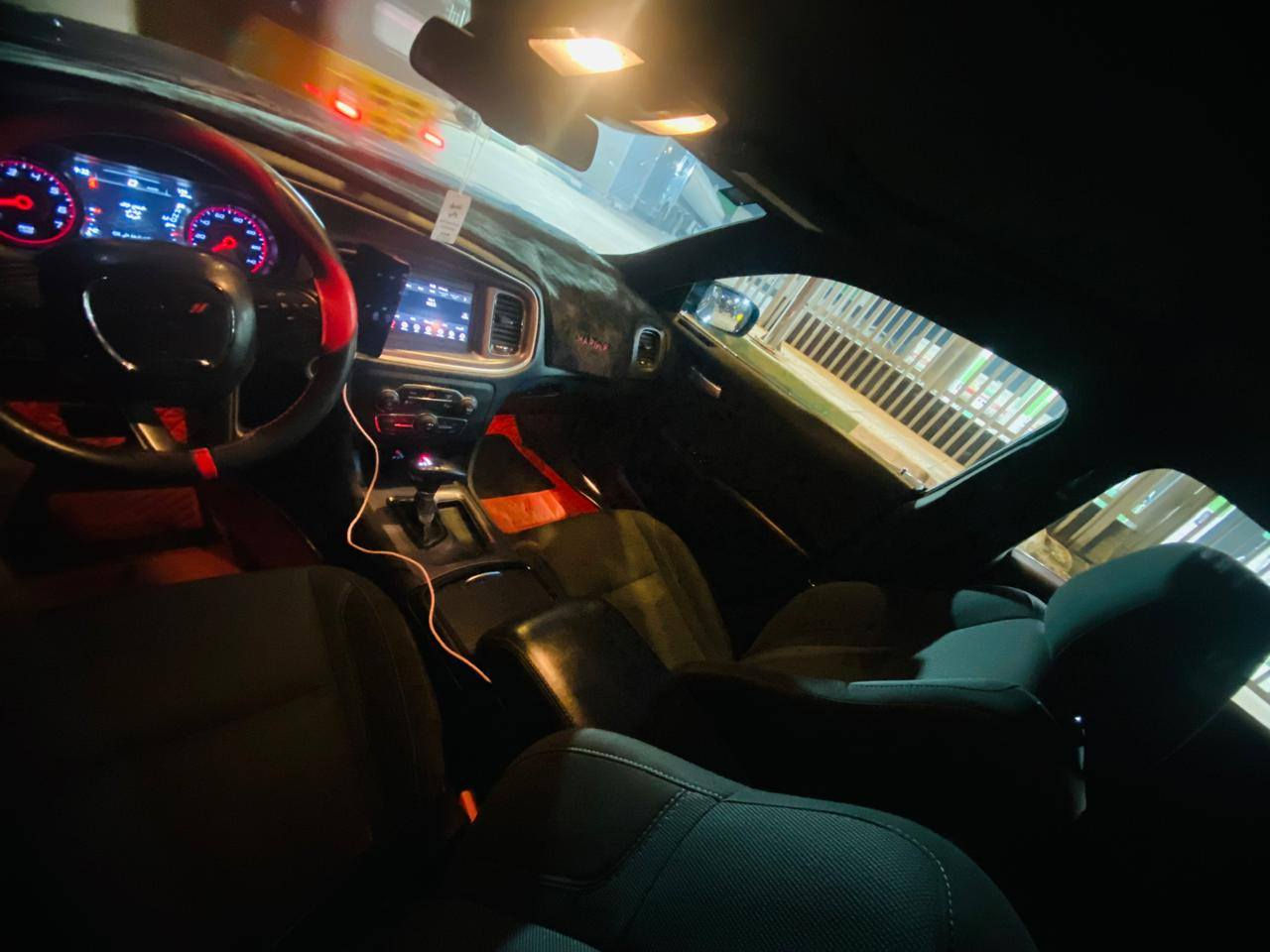 سلام عليكم دوج جارج sxtplas للبيع السعر: 215$
ومجاله بصيط حق جيتك
   حدث بصيط قطعه فقط بنيد مبدل بدون دواخل ابد 
 كير محرك كفاله 
وشوف صور الحادث وسونار منزلة واقرة التفاصيل واتصل وتشلع عيوني 

جارجر. 2020 sxtplas
لون رصاصي غير محدد
العداد: ٦٥mi
رقم بغداد الجديد باسمي  وكاله تحويل حاضر 
المحرك : V6.  3.6L 
سياره تو ويل 
المواصفات فتحه قماره +دمام خلفي بلادي
شاشه وسط مع نظام ملاحة GPS 
 مقعد السائق كهربائي 
 حساسات مع مانع تصادم خلفي . 
 تشغيل عن بعد 
 ستيرن كهربائي 
 محدد سرعة 
 تلفون بلوتوث 
 كاميرا خلفية 
 مرايا متحسسة للاضاءة العالية 
صور الحادث مرفقة مع السونار 
بجم 
كير محرك كفاله 

للتواصل*********** يوجد واتس 

العنوان بغداد الكرخ (قرب تقاطع دروي) 📍
