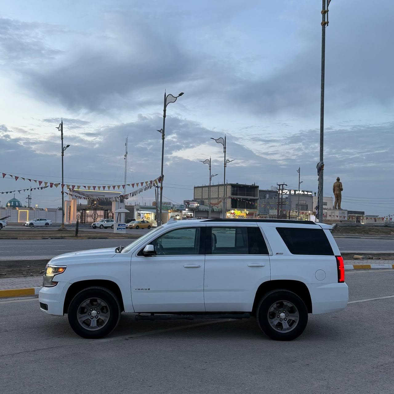 شوفرليت تاهو للبيع او مراوس 
2019 Z71
وارد امريكي 
صبغ حزام 
مكفوله كير ومكينه 
V8 5.3 
السعر 250$ وبيها مجال  
للاستفسار ***********
