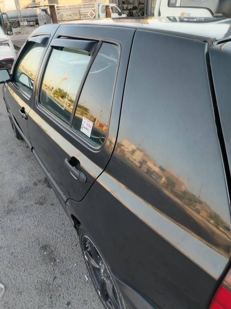 فولكسفاكن كولف مديل ٩٤
سيارة حلوة و نظيفة و مال جناي
تبريد شغال وي السويج ثلج
كير اوتوماتيك
مكينة ٢٠٠٠ كير و مكينة شرط الفحص لا تبخير و لا تنقيص
حدادة نص عمر
كهربائيات كلهن شغالات
راعيهة بغداد و يريد تحويل
كفالة الاصوليات و التحويل اكفلكياهن
السيارة نظيفة و واضحة بالصور و شوف العين احسن 
سعرهة 43 ورقة و بي مجال قليل
الشراي يتواصل خاص او يتصل ع الرقم ***********
للبيع او المراوس ب كرستة نفخ نظيفة بغداد, العراق

