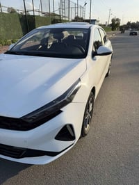 للبيع K3 لون ابيض2024   رقم اربيل  ماشية 29 الف  مكفولة من البارد والص...