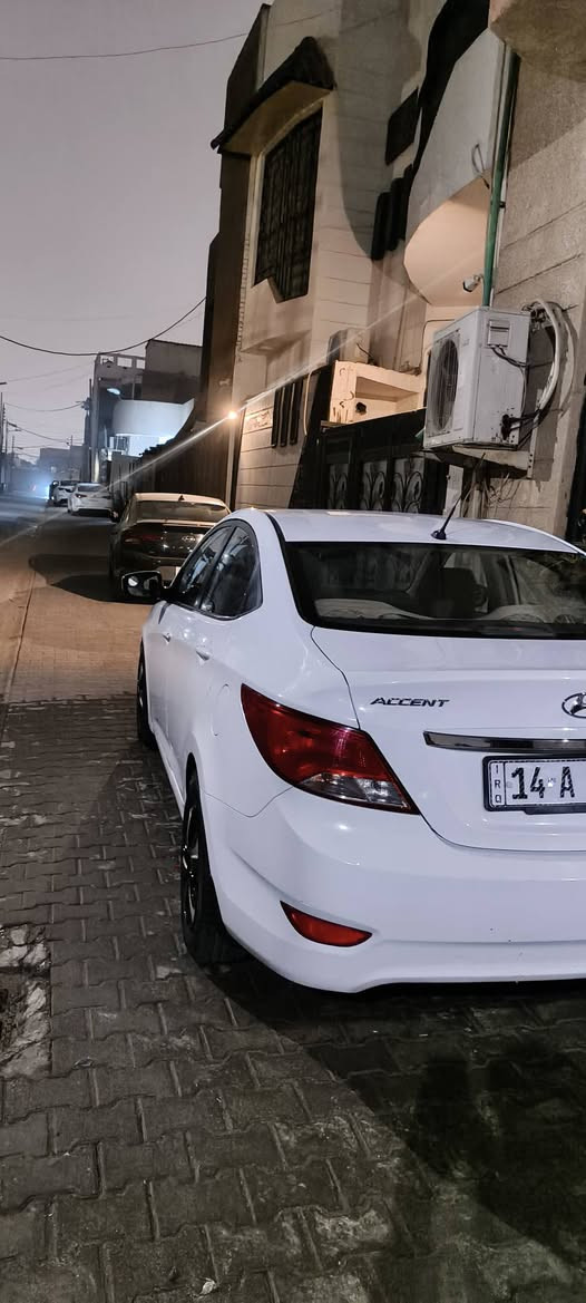 اكسنت 2016 بصرة رقم لجديد كفالة من الضربة والصبغ بيهة صبغ شي بسيط جدااااا مكان السيارة البصرة البراضعية *********** سيارة جديدة بمعنة الكلمة مال جني سيارة مال بيت
