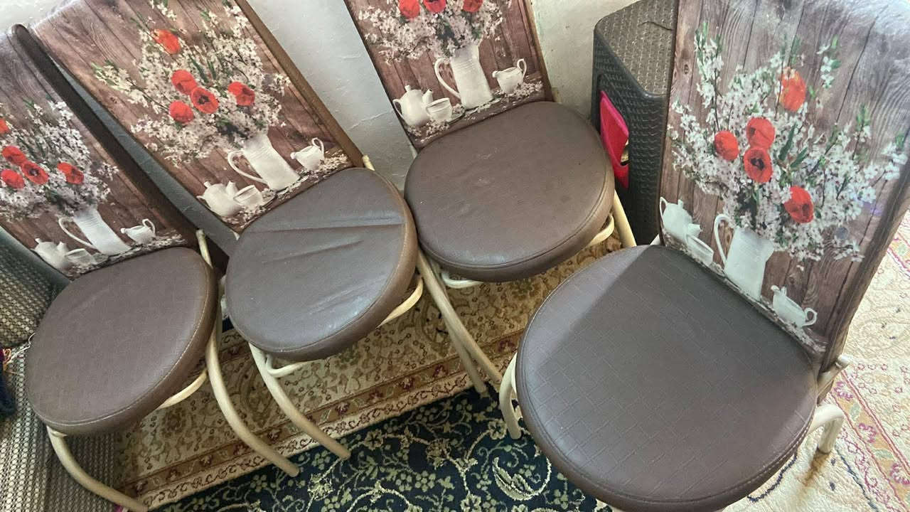 ميز مع 4 كراسي نضافه فول السعر 75 الف بي مجال بسيط


**إذا كنت صاحب هذا الإعلان وتريد حذفه لأي سبب، رجاءا أرسل رسالة إلى الدعم الفني**