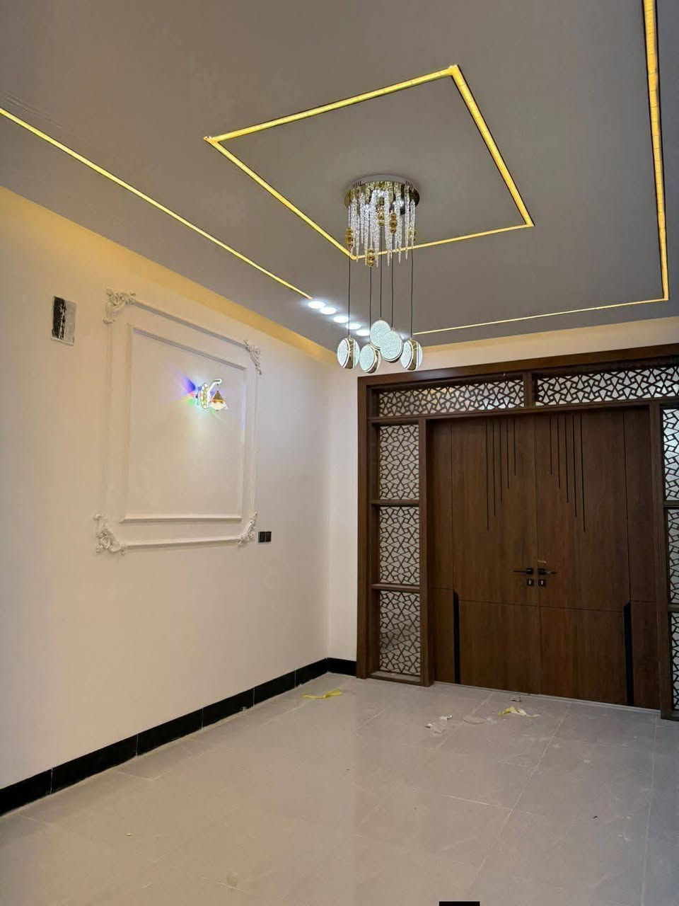150 متر البيع طابقين فول فول
... *********** أو تساب
بيت على شارع المطار مقابيل قريه الغدير مباشر عمود 260
بيت كلش مرتب وجهاز السكن سند 25 قرار محكمه
مستعدون البناء البيوت الكبيره ولا الصغيره بنسب بيتك ويريد سعر اكتب تم بتعليق يجك سعر
