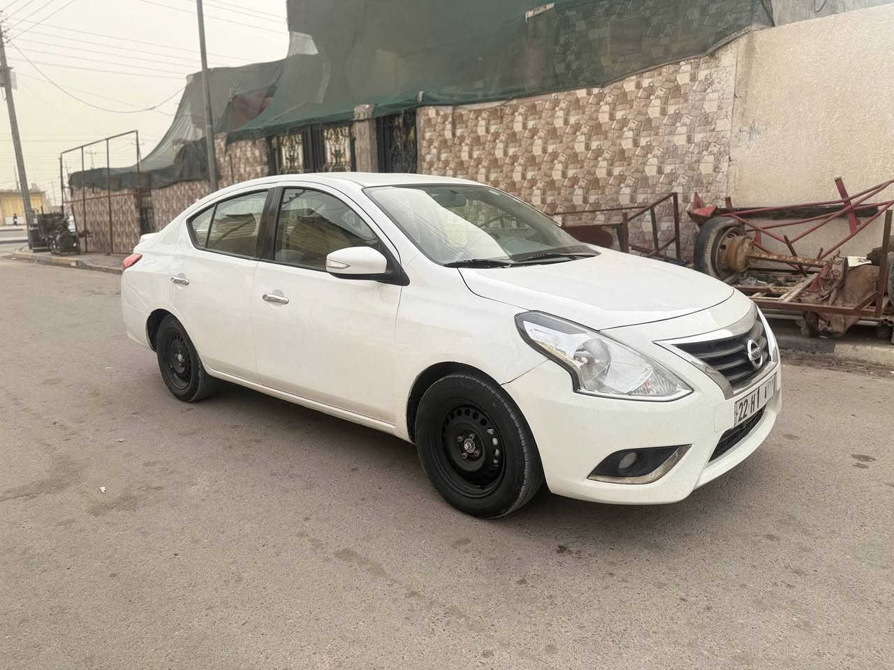 نيسان سني ٢٠٢٤ مصري رقم ارببل
بيها ضربه قبق الجنطه مبدل الجاملغ الخلفي صبغ وبارد الباب الخلفي بي رشه جاملغ العبري بي تكحيل 
ماشيه ١٤٧ الف 
كير ومكينه كفاله 
السعر ٩٠ وبيها مجال 
مكان السيارة بصره
اللاستفسار ***********
اللاستفسار ***********
