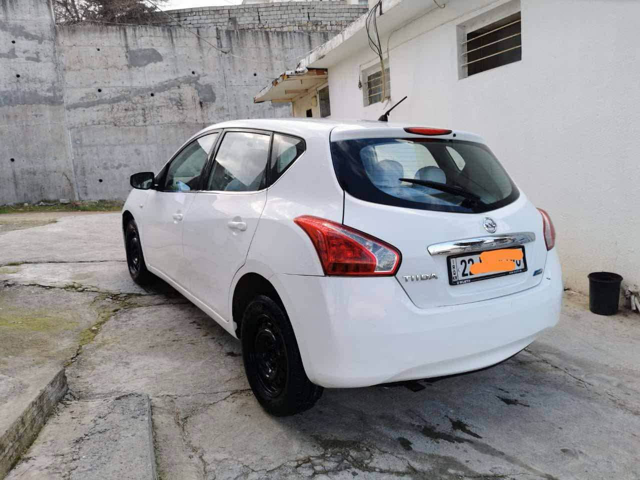 نیسان تیدا 2014
دوو پارچەو بستەک بۆیاغ 
گێڕومەکینە بەشەرت 
سەنەوی ژینگەی نوێیە
نرخی 105 مەجال
*********** أربيل, العراق
