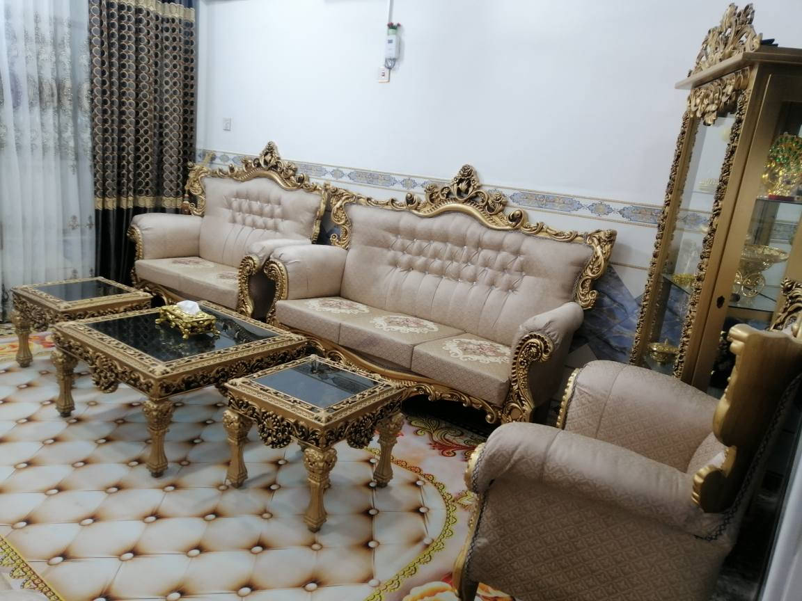 للبيع تخم قنفات ملكي عشر نفرات نضافه ميه بالميه مع سيت طبلات تواصل 
*********** النجف, العراق
