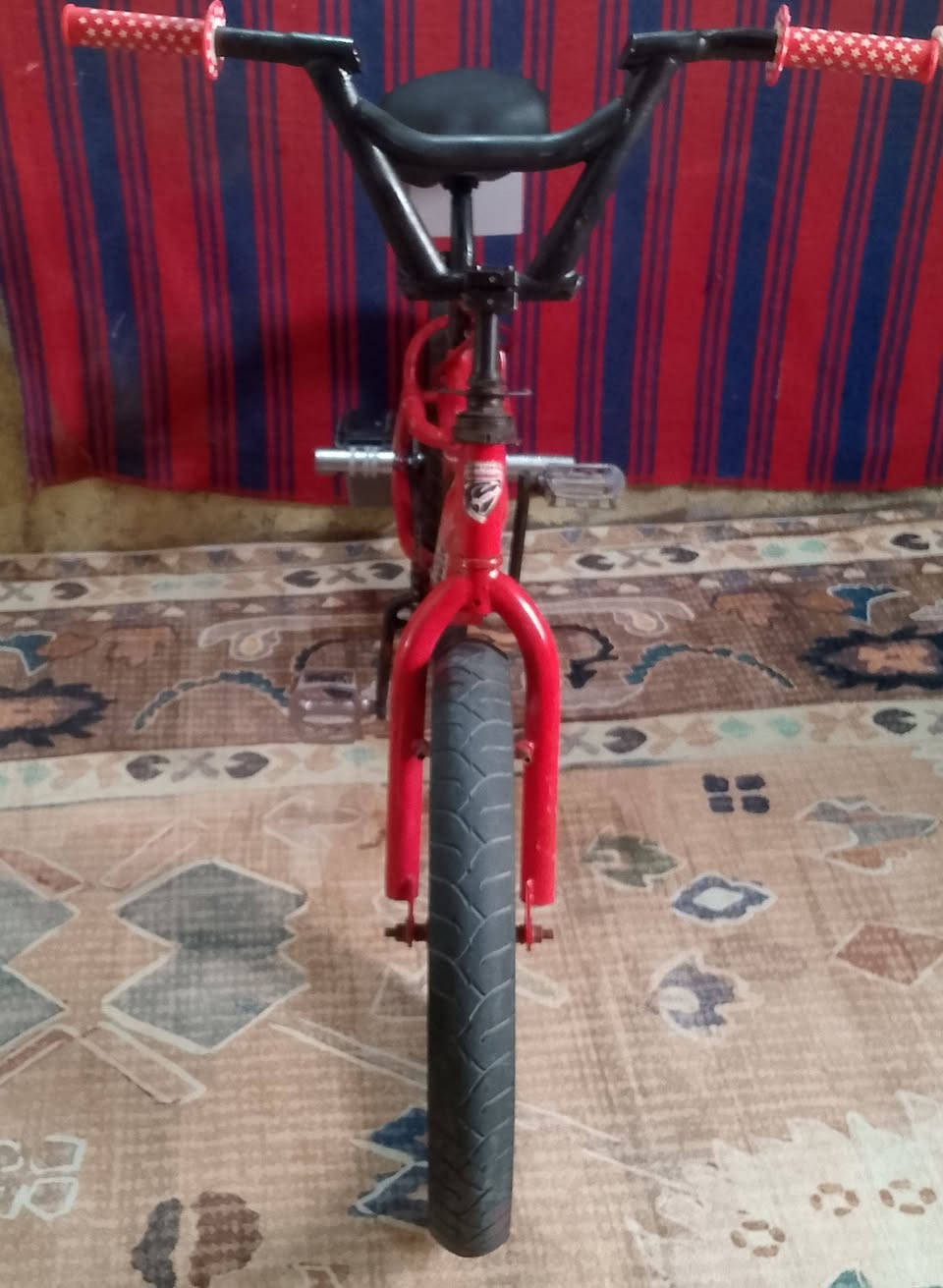 بايسكل ياباني حجم 20 السعر خاص للتصال مازنجر او هاذا رقم الهاتف ***********
