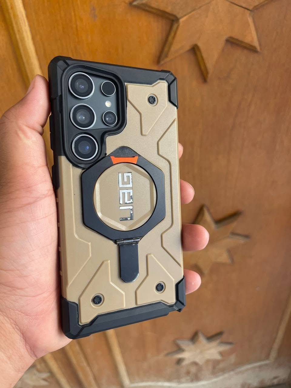السلام عليكم عندي جهاز S24 الترا ذاكره 256 رام 12+12 معالج Snapdragon 8 Gen 3 بطارية 5000mAh مع شحن سلكي 45W شاشة 6.8 بوصة Dynamic AMOLED 2X بدقة QHD+ ومعدل تحديث 120Hz وسطوع يصل إلى 2600 شمعة كاميرا رئيسية 200MP مع كاميرات تقريب 50MP (5x) و10MP (3x) وعدسة واسعة 12MP السعر 870 مكاني حله شارع 60 رقمي ***********
