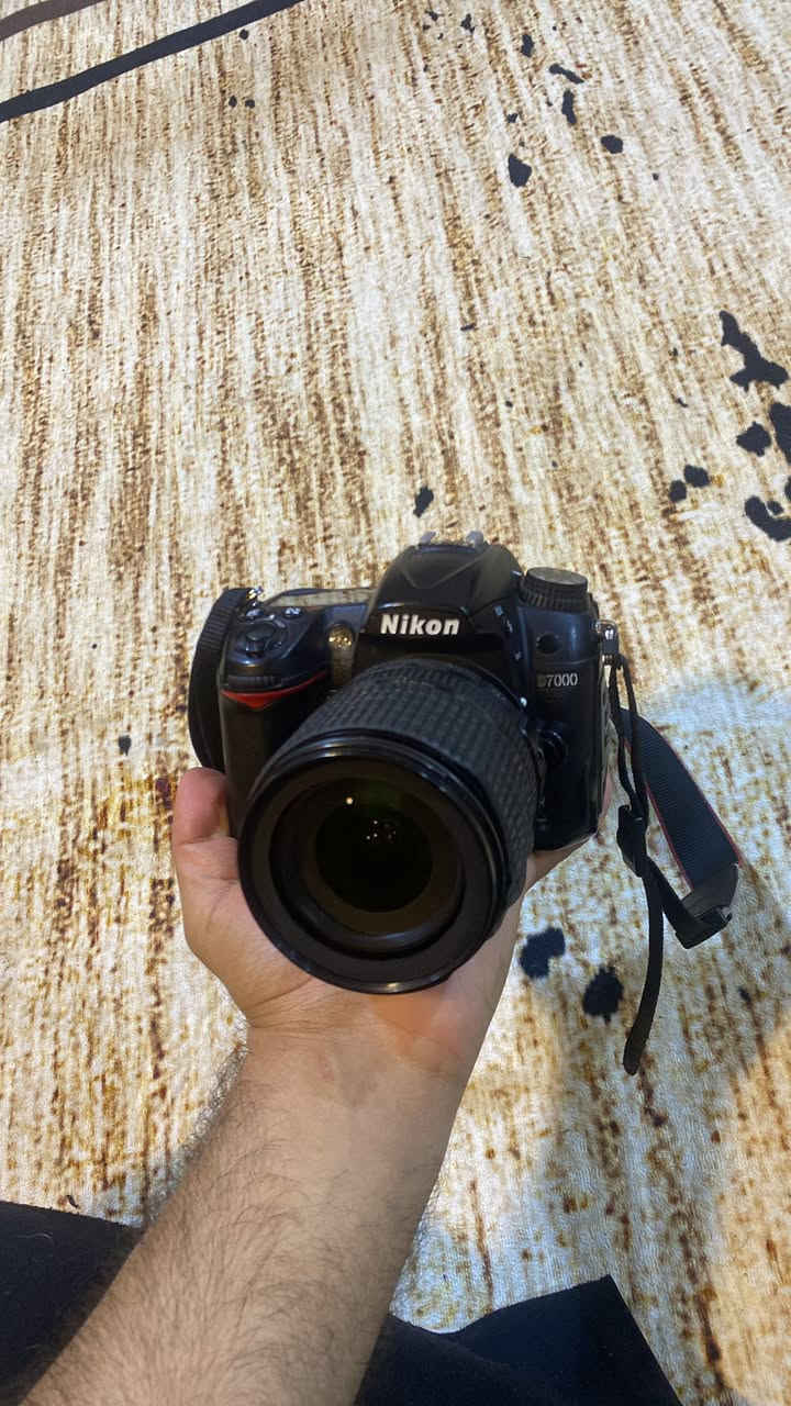 سلام عليكم نيكون 7000d للبيع
ملحقات \ عدسه 18.105 / جنطة + رام 16 \ شاحنة / بطاريات عدد 2 /

سعر 375 الف قفل 

العنوان / البصرة القبلة حي الشهداء 

للتواصل و الاستفسارات/ ***********
