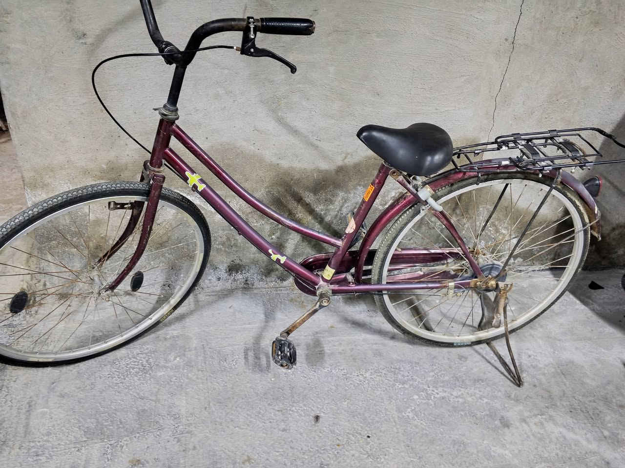 بايسكل ياباني حجم 26 للبيع السعر خاص وبيكم خير وتدللون


**إذا كنت صاحب هذا الإعلان وتريد حذفه لأي سبب، رجاءا أرسل رسالة إلى الدعم الفني**