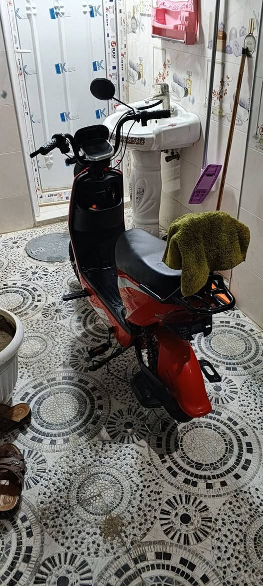 دراجة حجم 14 للبيع 
سرعة 45
3 سرع 
لايت بي 7 الوان يتغيرن 
حماية شاشة 
سعر 175
مكاني كوت


**إذا كنت صاحب هذا الإعلان وتريد حذفه لأي سبب، رجاءا أرسل رسالة إلى الدعم الفني**