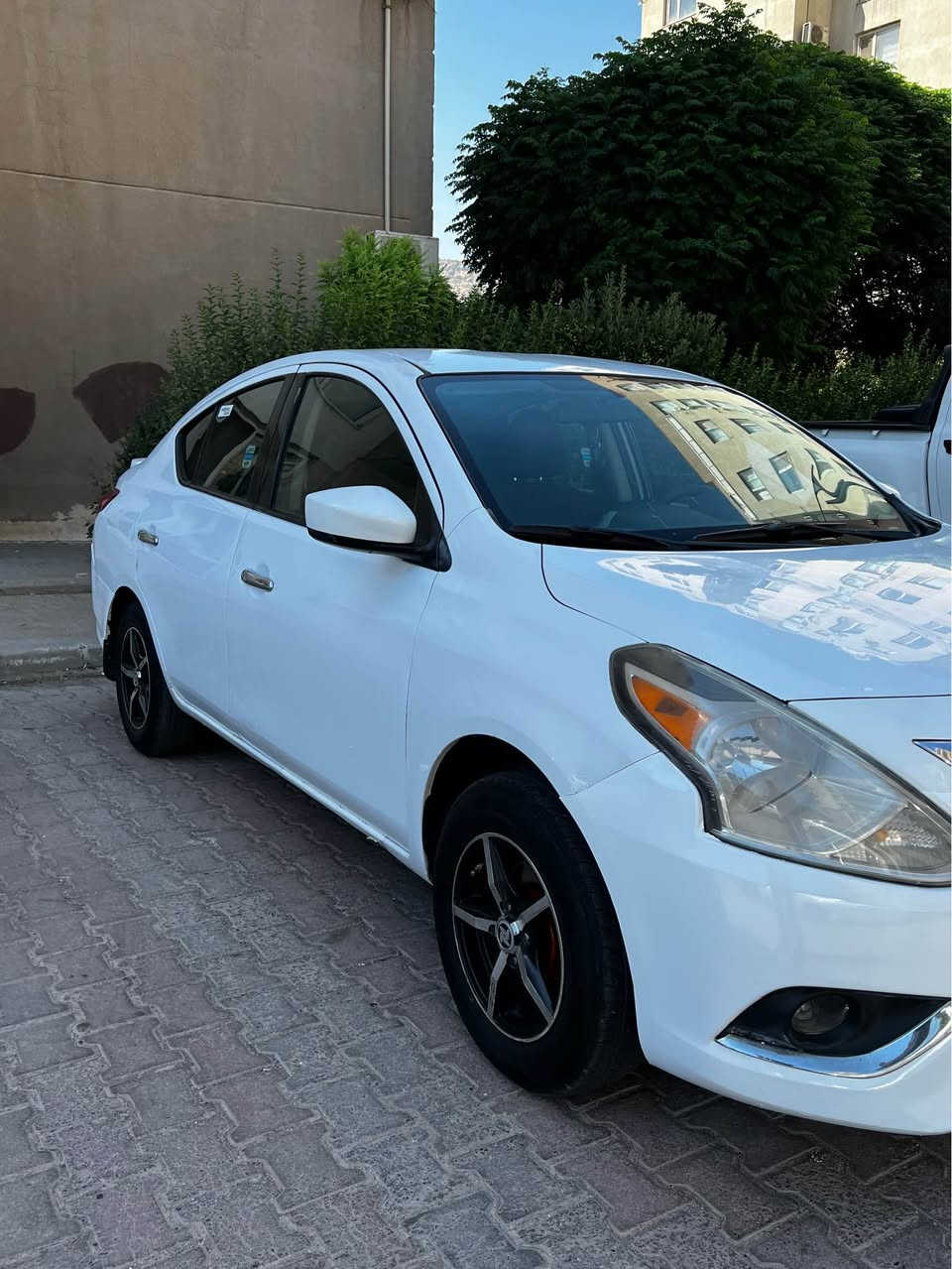 Nissan versa 2016 يك پارجه تبديل شه ريكه رقم سنوي ٢٠٢٧ ٤ تاير جديد٣ دولار خرامه سه ر  گير مكينه شرط*********** دهوك, العراق

