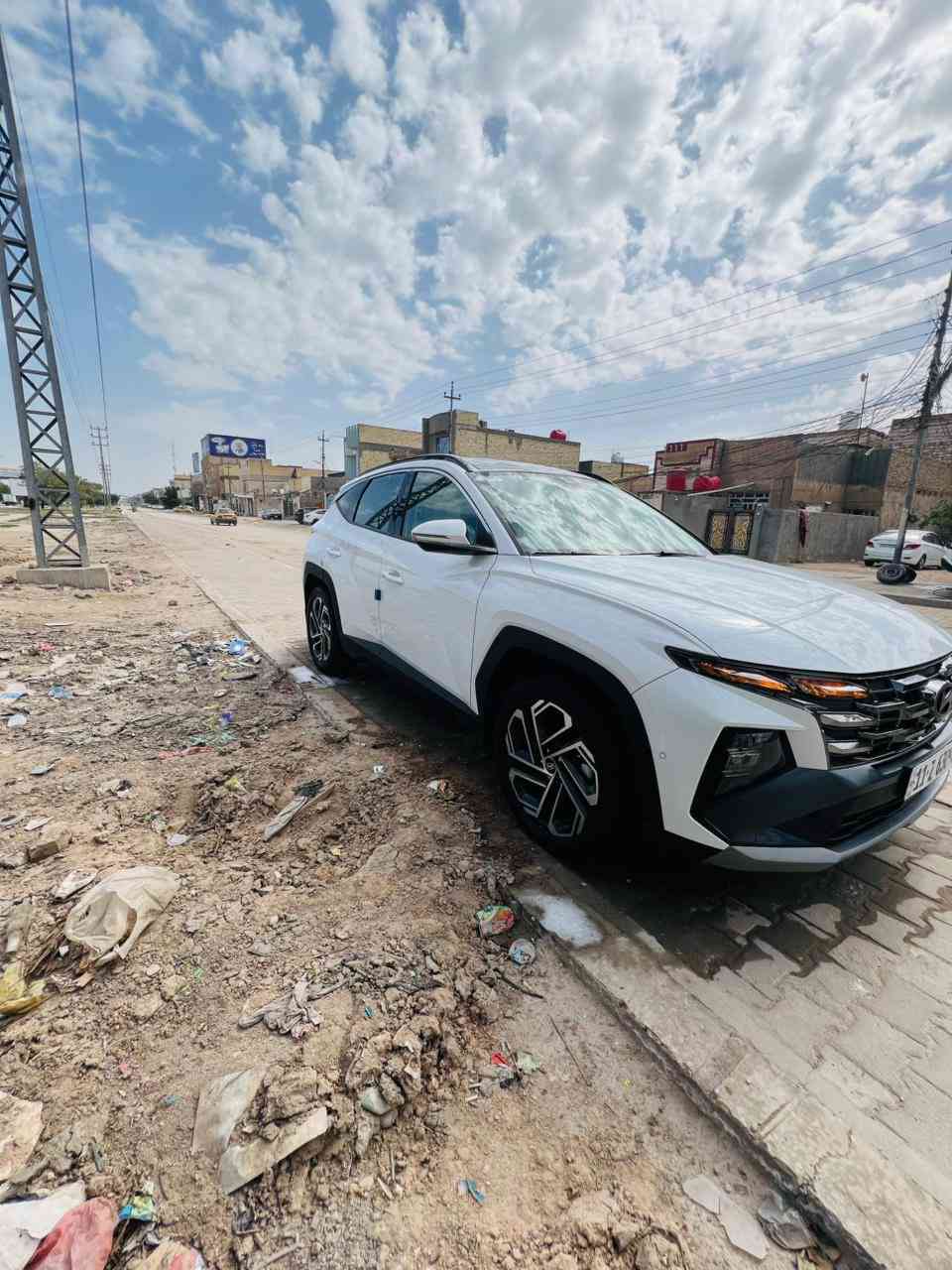 السلام عليكم توكسان 2025زيرو بغداد فول مواصفات واحد على واحد سقف بنوراما كامرات 360حساس امامي خلفي بردات جنطه كهرباء ***********استفسار
