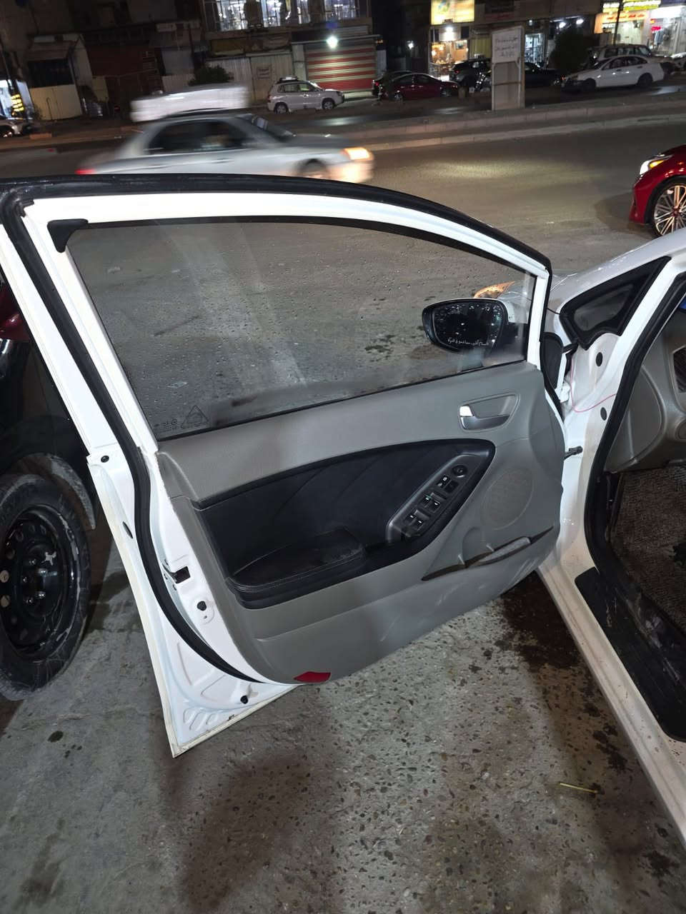 السلام عليكم
السلام عليكم

سيراتو موديل ١٥ خليجي بيهه حادث بسيط جدا مكينه ١٦٠٠ دوش كير مكينه تبريد صدر تخم تاير مكفول السعر ١١٠ وبيعه مجال بسيط 

***********
