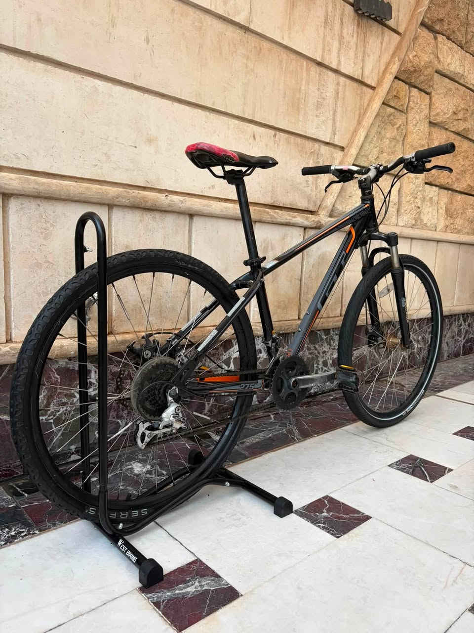 السلام عليكم
للبيع بايسكل ماركه GT🌟
الحجم 27،5 
دبل امامي SR SUNTOUR تحكم قفل فتح 
سستم التوس 8x3 
بريكات دسك تيكترو 
ركبه ستيرن مختوم GT 
الدراجه وضع حاويه وغير مستخدمه داخل العراق

السعر 240 الف🌟
للتواصل/***********☎️
مكاني بغداد زيونة 710📍
يتوفر توصيل جميع انحاء العراق🚚
